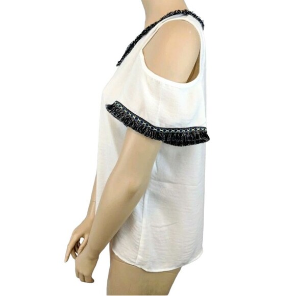 MARC NY Andrew Marc Top  NWT  White Cold Shoulder V-Neck Blouse  w Navy Trim   M - Picture 2 of 9